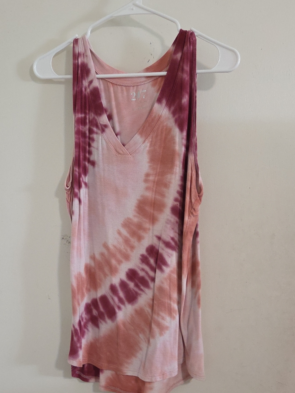 V-Neck Tie-Dye Tank Top - Pink & Rust